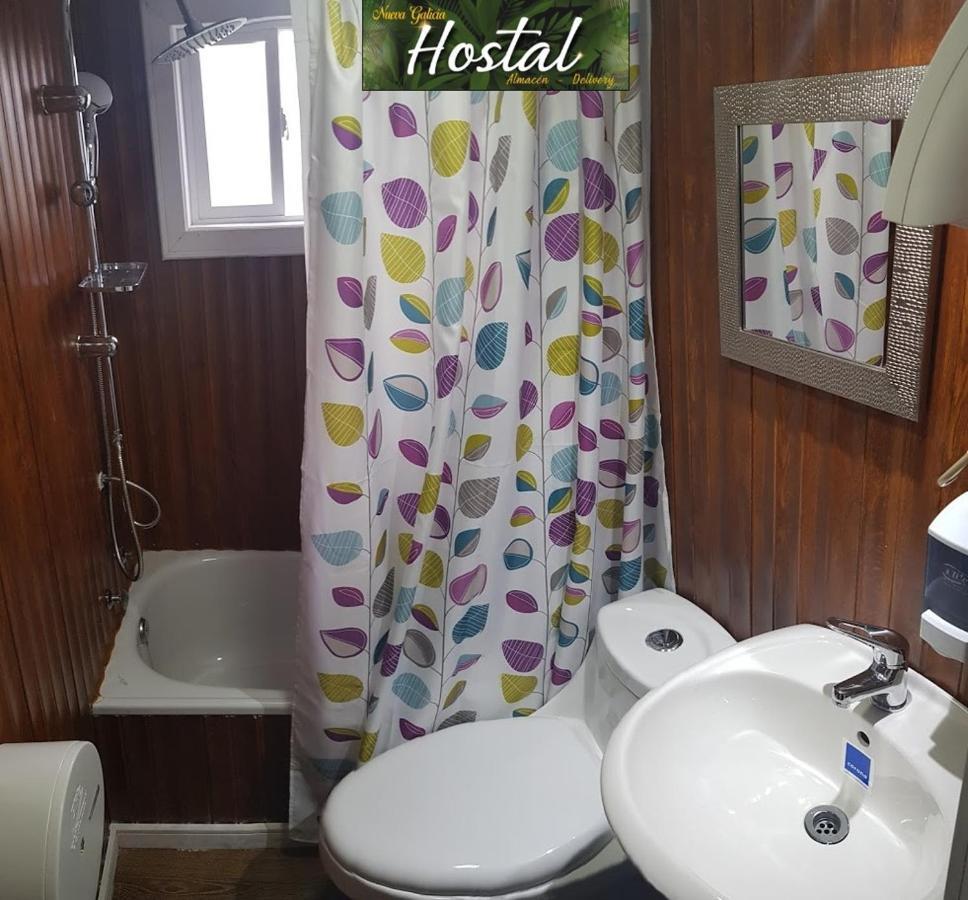 Hostal Nueva Galicia Castro Bagian luar foto